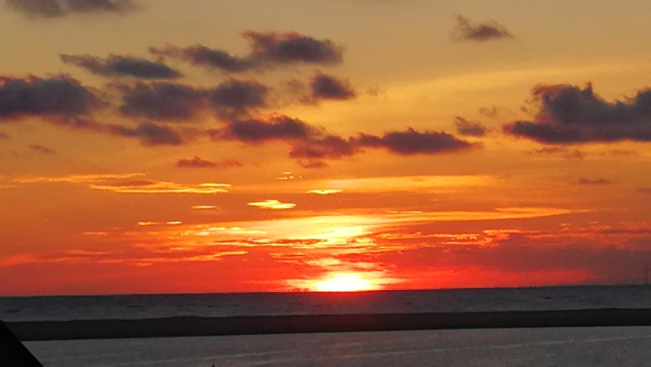 Bild Sonnenuntergang E 18